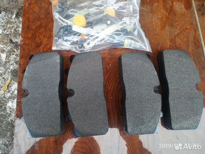 Тормозные колодки для авио wabco640 с абс