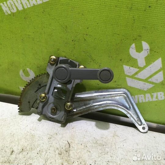 Стеклоподъемник механ. задний левый Киа рио 1