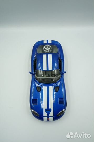 Bburago 1:18 Dodge Viper GTS Coupe