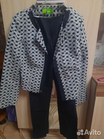 Костюм женский