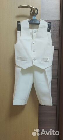 Костюм тройка новый на мальчика 98 размера