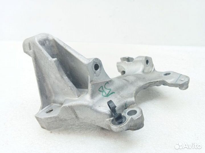 Кронштейн генератора Nissan Qashqai J11 1.2