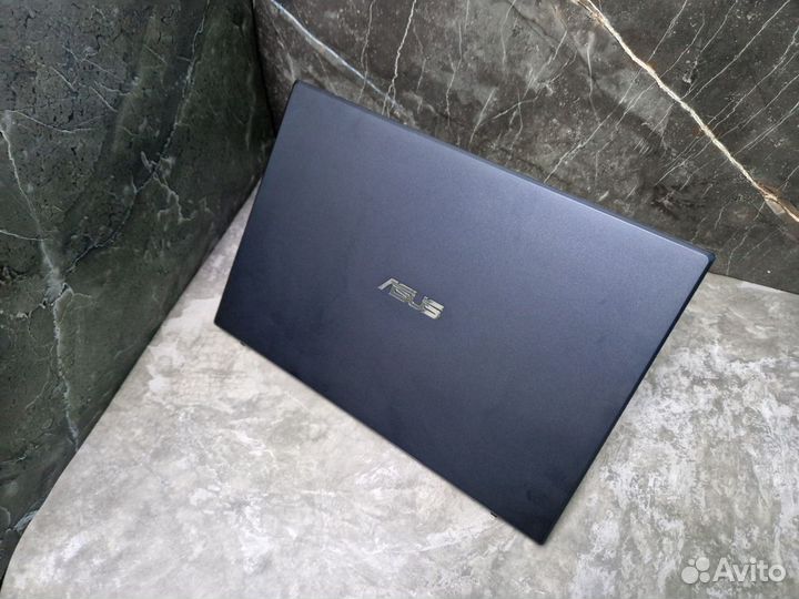 Легендарный ноутбук от asus Vivo Book