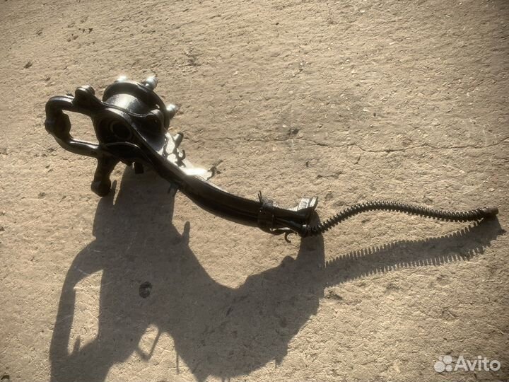 Передний поворотный кулак porsche cayenne