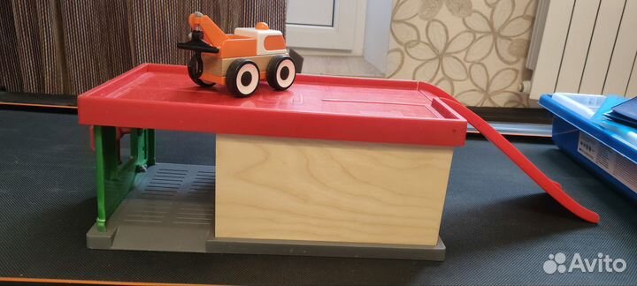 Парковка- гараж с машинкой Икея IKEA