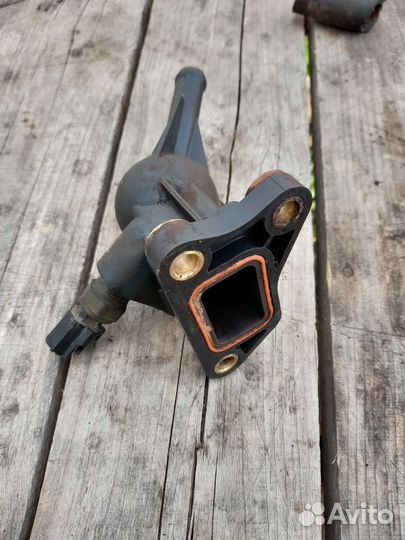 Корпус термостата 31105 Крайслер