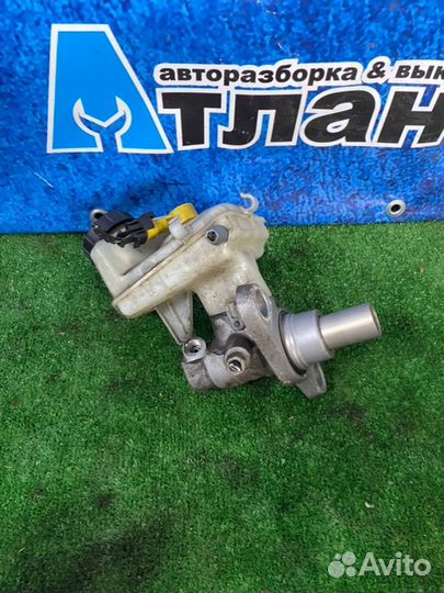 Главный тормозной цилиндр Opel Astra J универсал