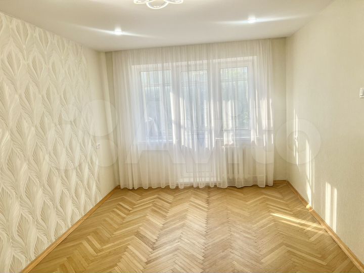 3-к. квартира, 61 м², 2/5 эт.