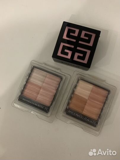 Givenchy румяна