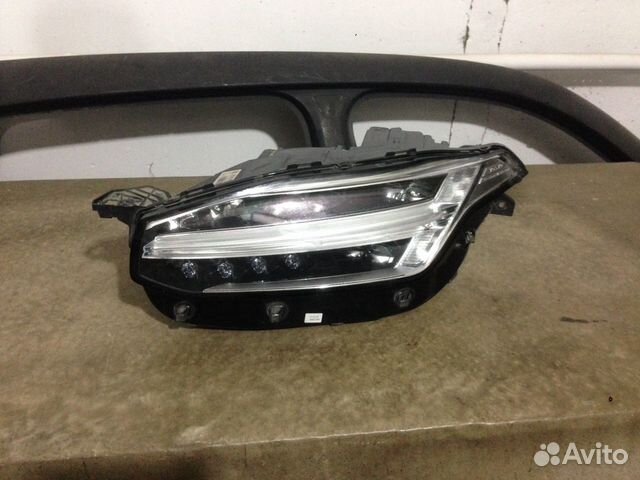 Фара левая Volvo XC90 2