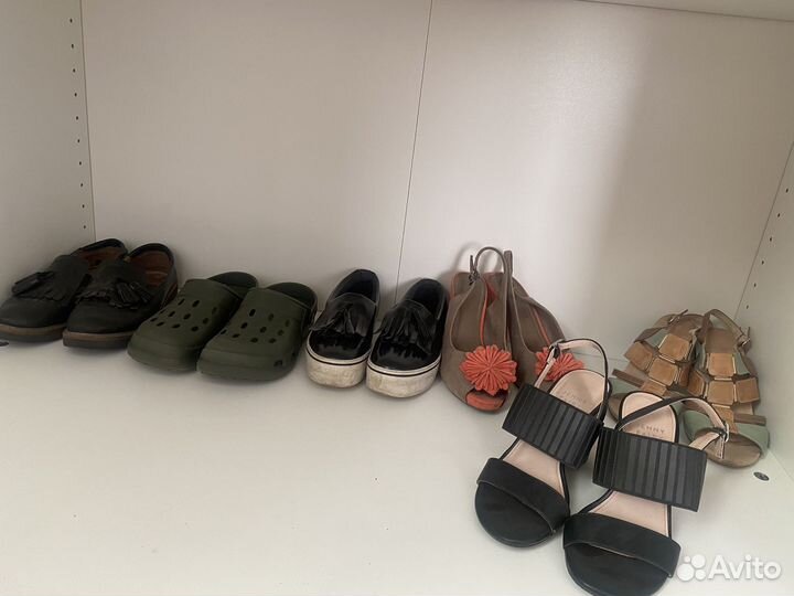 Продаю целый шкаф одежды