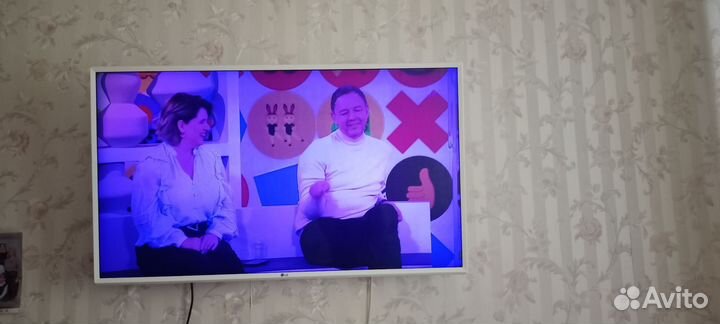 Телевизор SMART tv с вайфаем бу