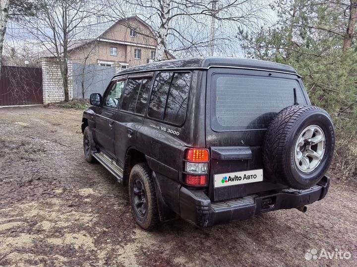 Mitsubishi Pajero 3.0 AT, 1999, 471 000 км