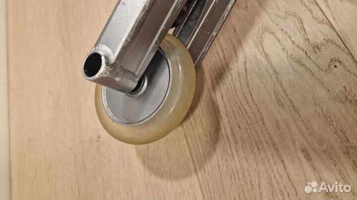 Трюковой самокат Triada