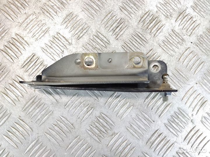 Петля капота правая Ssang yong Rexton 2001 2006