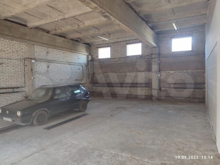 Гараж, > 30 м²