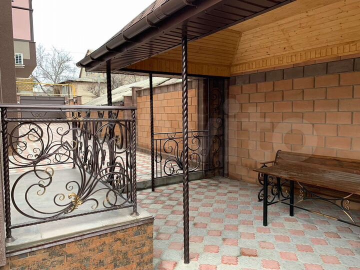 2-к. квартира, 60 м², 2/3 эт.