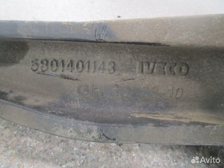 Кронштейн пневмоподушек правый Iveco 504079537