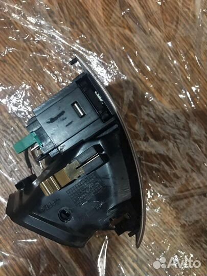 Дефлектор воздyха задний audi A6 C5