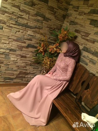 Вечернее платье