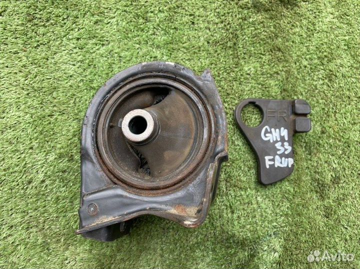 Подушка двигателя передняя правая Honda Hr-V GH4