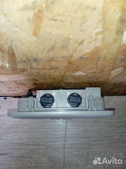 Плафон салонный Opel Antara