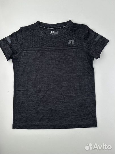 Костюм детский Russell 104-110 4/5лет новое