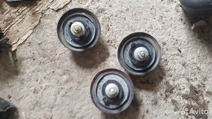 Магнит распашных дверей Мерседес Спринтер 906