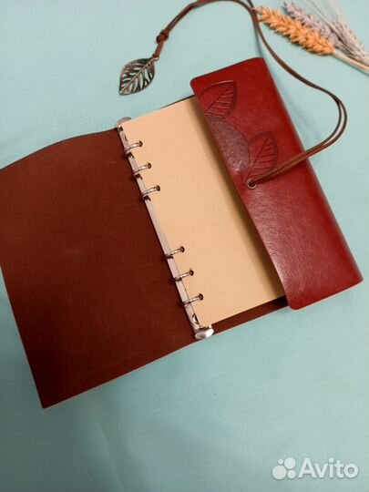 Блокнот для записей на кольцах Листья 10х15