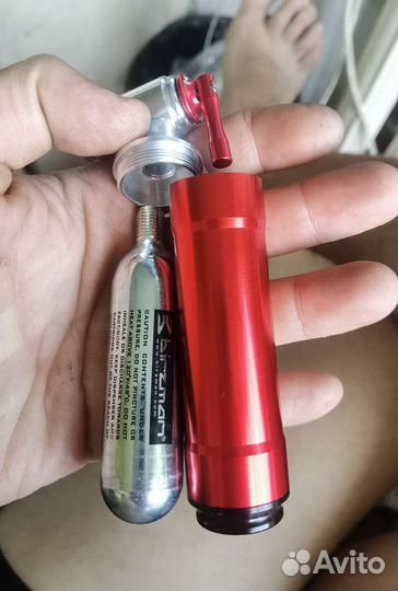 Велосипедный насос CO2 (на 