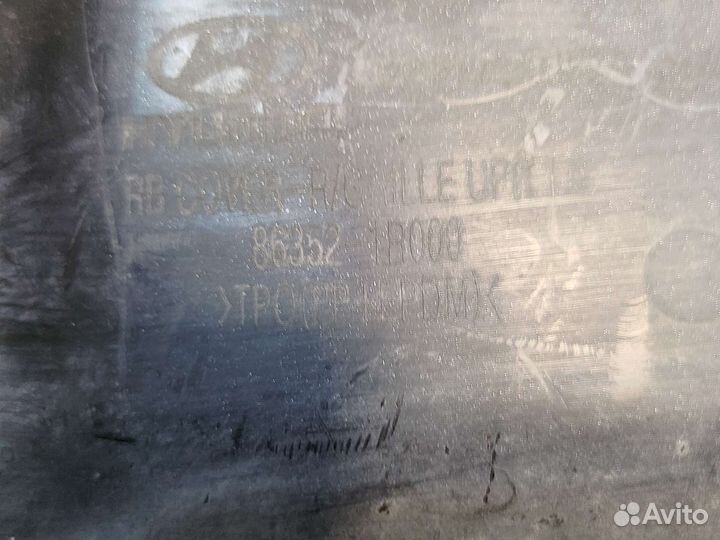 Накладка замка капота Hyundai Solaris 1