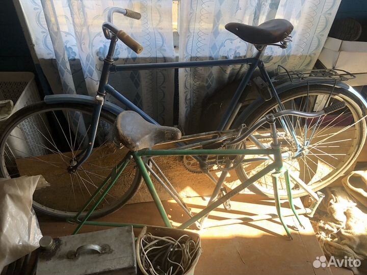 Велосипед и рама велосипеда бу