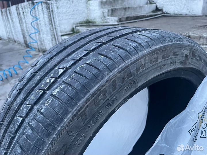 Triangle TH201 255/40 R19