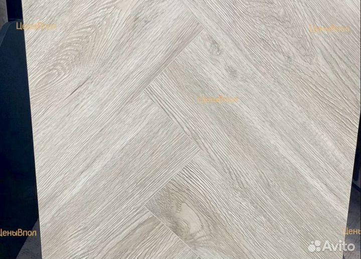 Виниловый ламинат елочкой