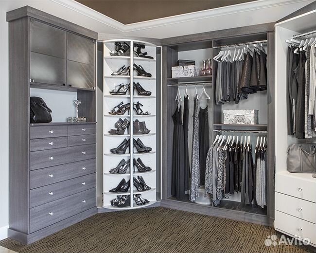 Гардеробная система с перегородкой под заказ