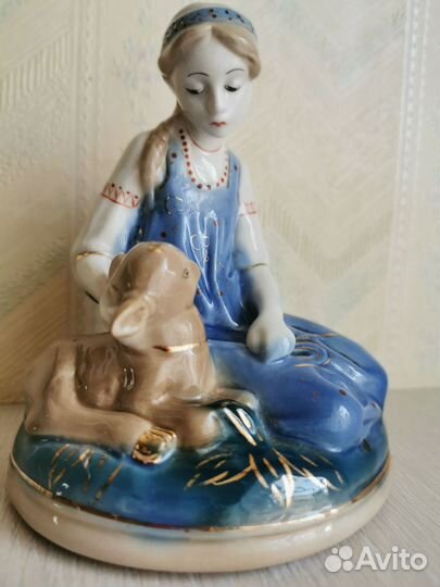 Фарфоровая статуэтка СССР