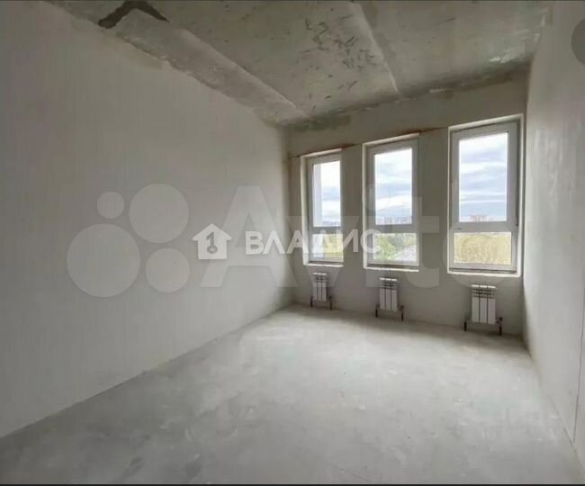 3-к. квартира, 80 м², 1/17 эт.