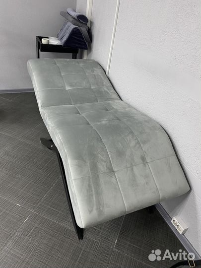 Анатомическая кушетка для наращивания ресниц