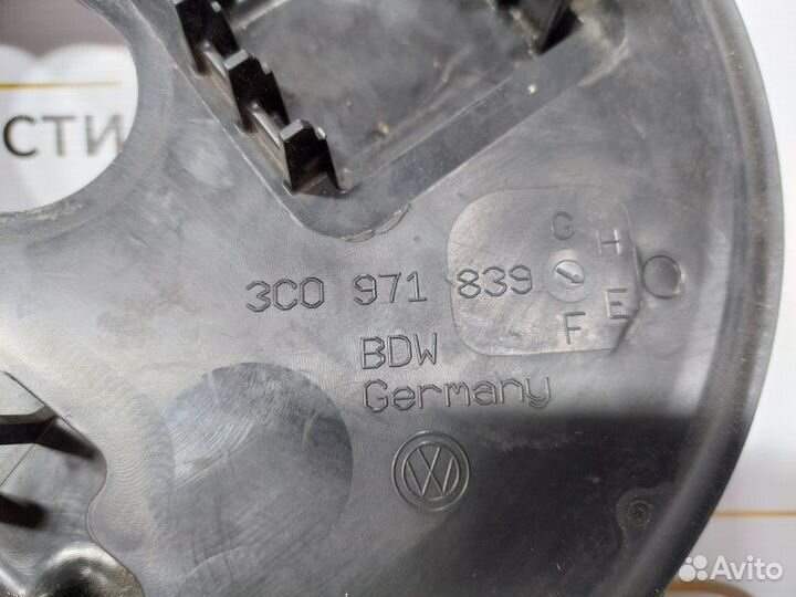 Крышка топливного насоса Volkswagen Passat CC 1.8