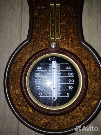 Часы Маяк Кварц с термометром