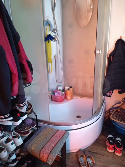 Дом 30 м² на участке 1,5 сот.