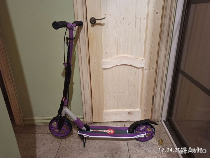 Самокат ORZ белофиолетовый с ручным тормозом, торг