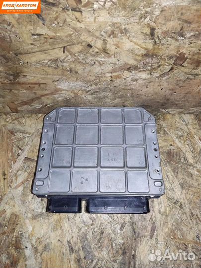 Блок управления двигателем Toyota 89661-28C80