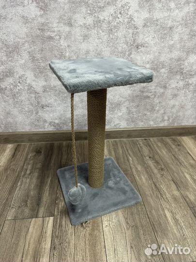 Когтеточка-столбик с полкой-лежанкой