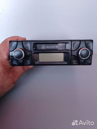 Кассетная автомагнитола Мерседес