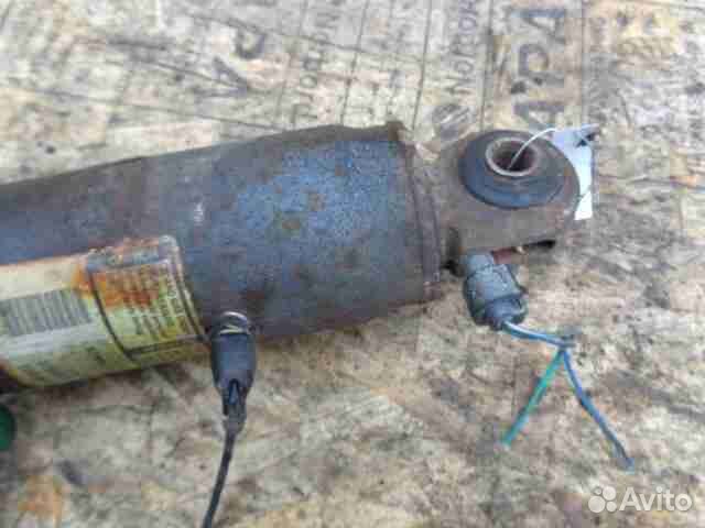 Амортизатор задний L Cadillac Escalade GMT9 159185