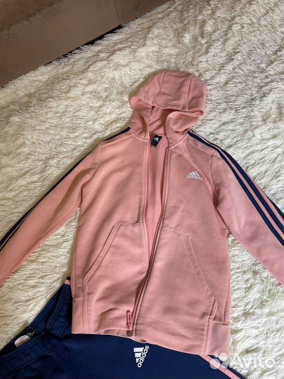 Спортивный костюм adidas