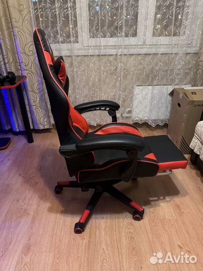 Продаю игровое кресло состояние отличное