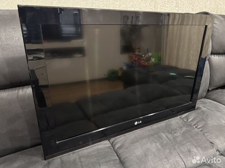 Телевизор LG 32CS560