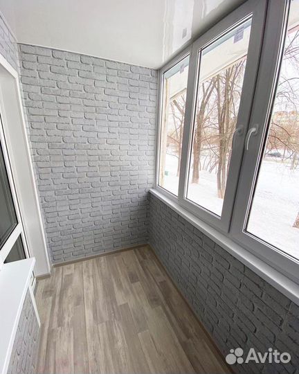 Остекление балконов с внутренней отделкой